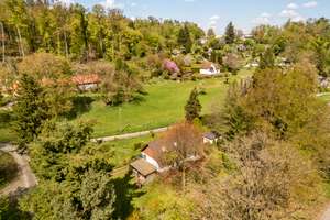 Charaktervolles Einfamilienhaus auf großem Naturgrundstück