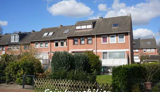 Bild von * OSTERHOLZ NÄHE WESERPARK│Solides Reihenendhaus mit ausgebutem Dachgeschoss, Vollkeller & Garage
