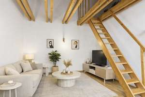 Charmante 2-Zimmer-Dachgeschosswohnung mit offenem Wohnkonzept