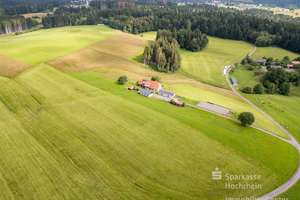 "Pferdehof" mit drei Wohneinheiten in Alleinlage - 52.000 qm Grünfläche direkt am Gebäude – Die vollständige Adresse der Immobilie erhältst du vom Anbieter., 79736 Rickenbach – Vorschaubild 4