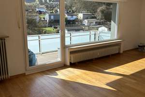 Geschmackvolle 3-Raum-Hochparterre-Wohnung mit gehobener Innenausstattung mit Balkon in Solingen – Agnesstraße 25, 42651 Solingen-Mitte, Solingen – Vorschaubild 1
