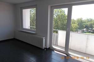 Renovierte 3-Zimmer-Wohnung mit großem Balkon! – Hans-Böckler-Ring 26, 38228 Lebenstedt, Salzgitter – Vorschaubild 1