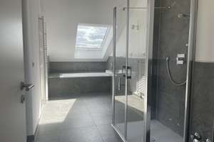 4-ZIMMER-PENTHOUSE | ALLEINE AUF EINER EBENE | 2. TAGESLICHTBÄDER | EBK | LOGGIA – 60435 Berkersheim, Frankfurt am Main – Vorschaubild 13