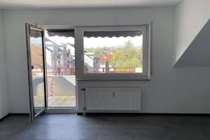 Charmante 1-Zimmer Dachgeschosswohnung inkl. Tiefgaragenstellplatz – Heilbronner Weg 22, 74081 Horkheim, Heilbronn – Vorschaubild 3