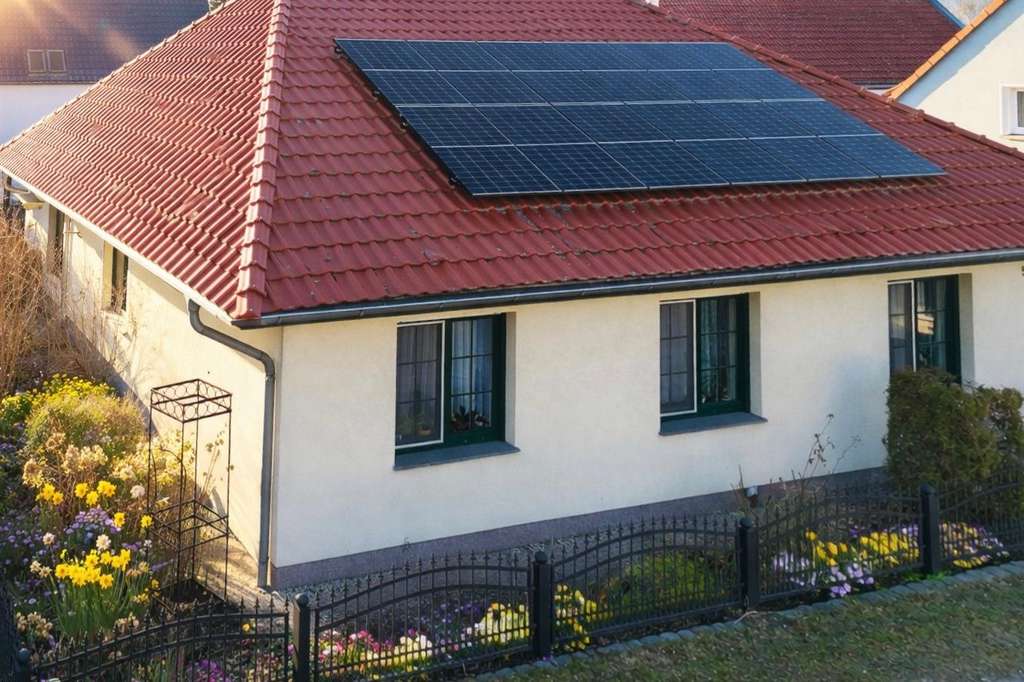 Immobilie in Premnitz - Wohnen nahe der Havel - moderner Bungalow mit Photovoltaik und Wärmepumpe - Bild 2