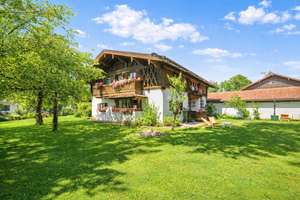 Charmantes Landhaus-Unikat in Otterfing - großzügiges Grundstück - vielseitige Nutzungsmöglichkeiten – Die vollständige Adresse der Immobilie erhältst du vom Anbieter., 83624 Otterfing – Vorschaubild 1