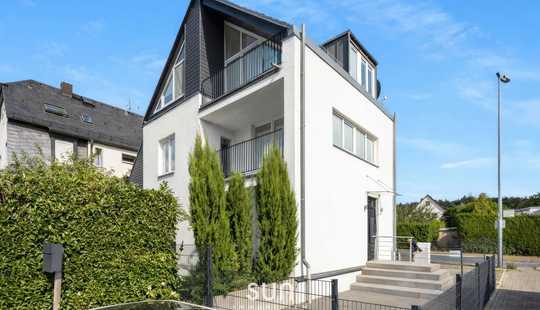 Bild von Wohnen und Arbeiten unter einem Dach – Freistehende Stadtvilla mit vielseitigem Potenzial