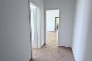 2 Zimmer - Wohnung mit Balkon in Düsseldorf- Unterbach zu vermieten. – Gerresheimer Landstraße 125, 40627 Unterbach, Düsseldorf – Vorschaubild 1