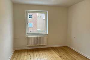 Für die kleine Familie! 2,5 Zimmerwohnung im Erdgeschoss – Hertzstraße 78, 24149 Kiel – Vorschaubild 2