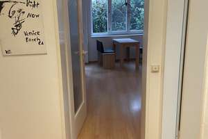 (Untermiete: Jul & Aug; möbliert) Lebendiges Wohnen in der Maxvorstadt: 1,5-Zimmer-Wohnung – Nymphenburger Straße 46, 80335 St. Benno, München – Vorschaubild 10