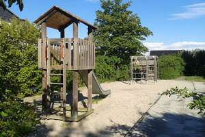 Große Familien mit WBS Willkommen - 4 Zimmerwohnung mit Balkon in Wolfsburg – Rosemeyerstr. 12, 38444 Heiligendorf, Wolfsburg – Vorschaubild 4
