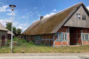Freistehendes Einfamilienhaus, altes Bauernhaus und Baugrundstück im Herzen von Schlagbrügge – Schlagsdorfer Straße 10-14, 19217 Schlagsdorf – Vorschaubild 2
