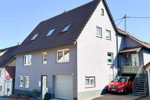 273 m² Wohnfläche – Mehrgenerationenhaus mit Einliegerwohnung und Wintergarten – Die vollständige Adresse der Immobilie erhältst du vom Anbieter., 72141 Walddorfhäslach – Vorschaubild 1