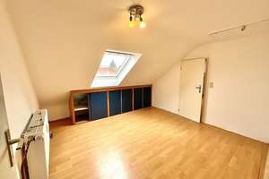schöne Dachgeschosswohnung 
im 2. OG mit Garage und Gartenmitbenutzung 
in Nürnberg-Großreuth – Die vollständige Adresse der Immobilie erhältst du vom Anbieter., 90431 Großreuth bei Schweinau, Nürnberg – Vorschaubild 10