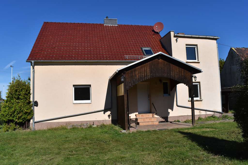 Immobilie in Beilrode - Charmantes Zweifamilienhaus mit großem Grundstück - Bild 0