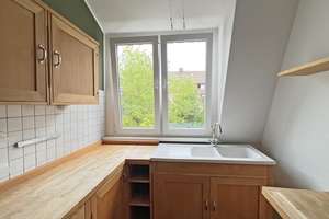 Charmante Altbau-Perle! Helle 2½-R.-Dachgeschoss-Wohnung OHNE BALKON In Rüttenscheid – Die vollständige Adresse der Immobilie erhältst du vom Anbieter., 45130 Rüttenscheid, Essen – Vorschaubild 9