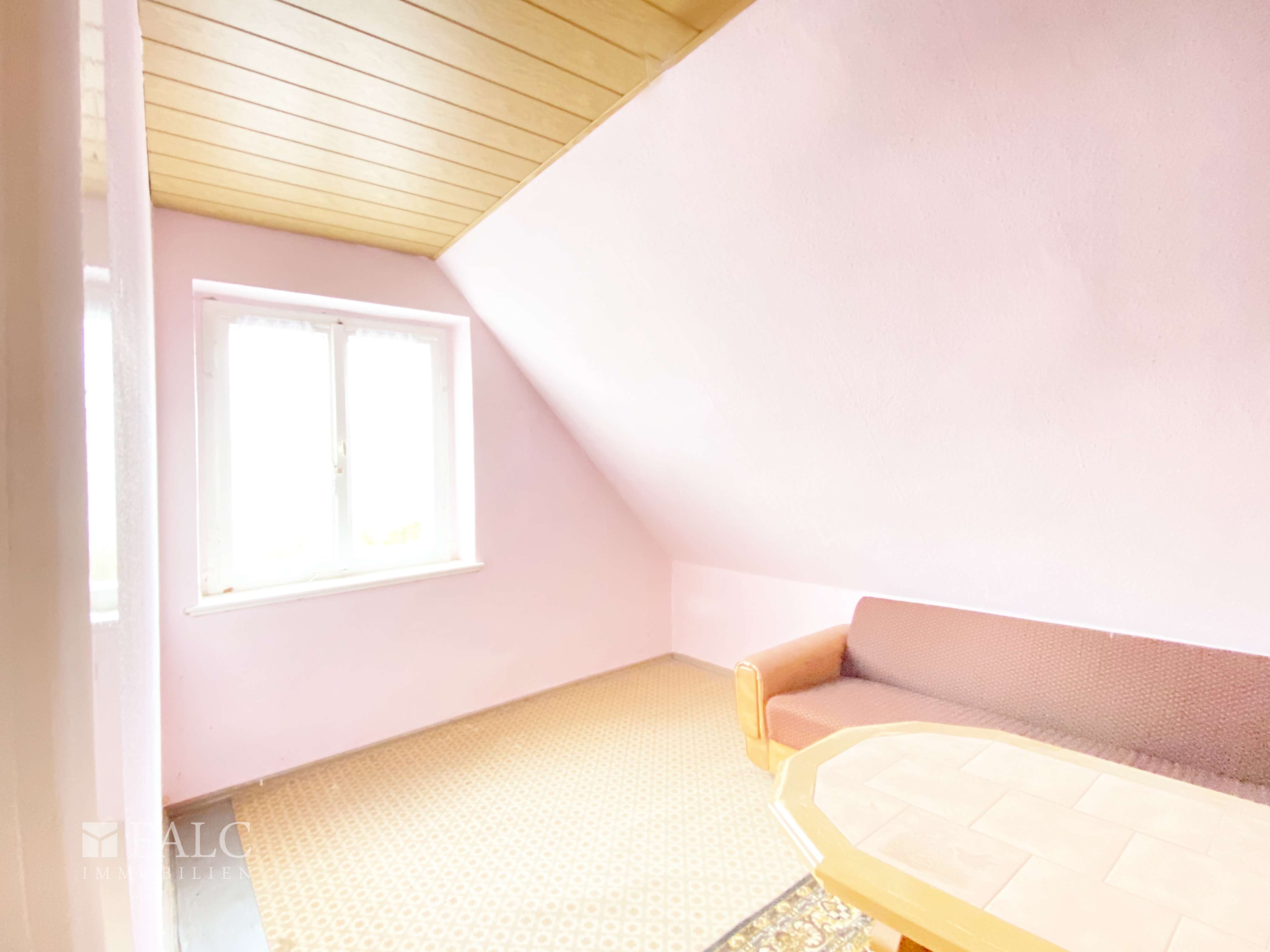 Immobilie in Mertendorf - Kompaktes Haus Nähe Naumburg und Osterfeld mit viel Garten und Natur rundum - KfW55-Standard möglich - Bild 1