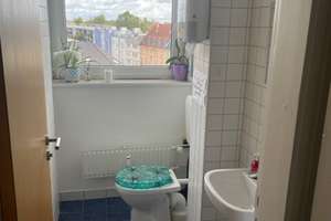 Attraktive 4-Zimmer-Wohnung mit zwei Balkonen und Weitblick in Karlsruhe-Mühlburg – Die vollständige Adresse der Immobilie erhältst du vom Anbieter., 76185 Mühlburg, Karlsruhe – Vorschaubild 9