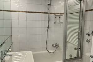 Tolle DG-Whg. ohne Schrägen inkl. EBK u. gr. Balkon,  5 min. von Luegallee – Joachimstr. 24, 40545 Oberkassel, Düsseldorf – Vorschaubild 10