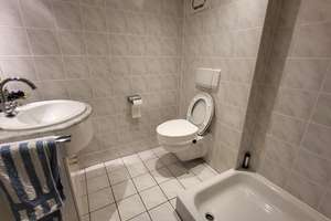 Neuer Preis ! RMH mit Garage, 2 Balkonen, Garten und Terrasse – Die vollständige Adresse der Immobilie erhältst du vom Anbieter., 65197 Klarenthal, Wiesbaden – Vorschaubild 7