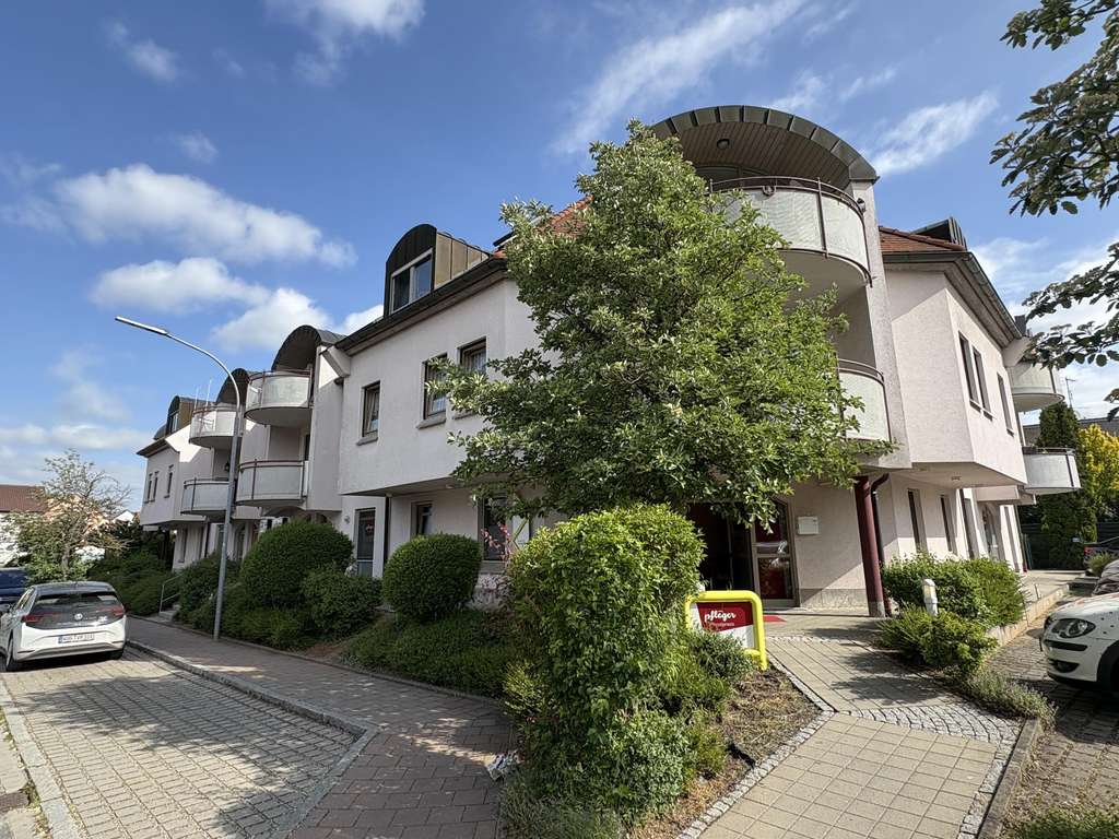 Top gepflegte Gewerbeeinheit mit Tiefgaragenstellplatz