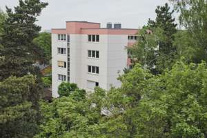 Charmante, familienfreundliche 4-Zimmer-Wohnung mit Loggia & Garage in begehrter Lage am Südklinikum – Die vollständige Adresse der Immobilie erhältst du vom Anbieter., 90473 Langwasser Südost, Nürnberg – Vorschaubild 2