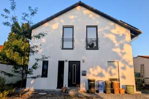Modernes EFH von 2019 in Edigheim: 195 m², Garten, PV-Speicher, Klimaanlage (provisionsfrei)