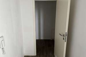 Zum Wohlfühlen: Großzügige 2,5-Zimmer-Wohnung – Korallusring 9, 21109 Wilhelmsburg, Hamburg – Vorschaubild 4