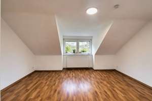Frei ab August: Ihr neues Zuhause mit Fernblick in Stuttgart-Ost – 4 Zimmer
 – Die vollständige Adresse der Immobilie erhältst du vom Anbieter., 70186 Gaisburg, Stuttgart – Vorschaubild 3