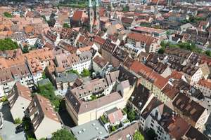 Mitten in der Altstadt – großzügige 3-Zimmer-Wohnung mit Balkon & Stellplatz – Die vollständige Adresse der Immobilie erhältst du vom Anbieter., 90403 Altstadt, Sankt Sebald, Nürnberg – Vorschaubild 2