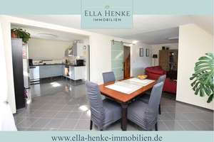 Modernisierte, schöne Doppelhaushälfte mit Vollkeller + Doppel-Carport ...