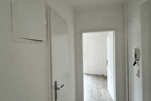 ***Frisch Modernisierte Oase mit Balkon und viel Grün – charmante 3-Raum-Wohnung wartet auf Sie*** – Charlottenstraße 67, 9126 Chemnitz – Vorschaubild 14