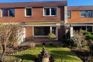 Nah dem Schweizer Viertel - Gemütliches Reihenmittelhaus mit kleinem Garten und Garage