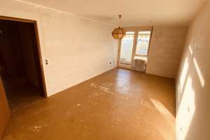 Helle 4,5-Zimmer Wohnung mit 112 m² im 8. OG in Reutlingen (Privatverkauf!) – Hermann-Ehlers-Straße 40, 72762 Reutlingen-Mitte, Reutlingen – Vorschaubild 3