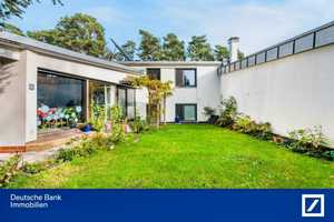 Stadtnah und naturverbunden: Stilvolles Reihenhaus in Karlsruhe/Waldstadt mit Garten und Garagen – Karlsruhe – Vorschaubild 1