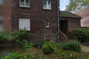 Charmantes Reihenendhaus mit Entwicklungspotenzial in Duisburg zu verkaufen! – Die vollständige Adresse der Immobilie erhältst du vom Anbieter., 47179 Wehofen, Duisburg – Vorschaubild 3