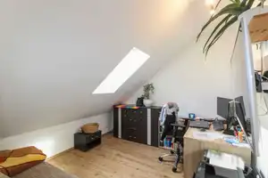 Moderne DHH mit eigenem Garten in Ortsrandlage von Velden! – Landshut (Kreis) – Vorschaubild 15