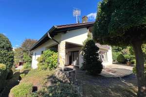 Wohnglück in Bretten! Vielseitiges Zweifamilienhaus mit tollem Garten und Doppelgarage in Bretten – Die vollständige Adresse der Immobilie erhältst du vom Anbieter., 75015 Bretten – Vorschaubild 3