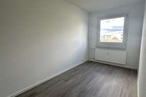 Schöner Wohnen in dieser ansprechenden 3-Zimmer-Wohnung (WBS) – Berthelsdorfer Weg 17, 1279 Tolkewitz/Seidnitz-Nord, Dresden – Vorschaubild 2