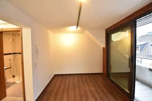 Mitten in D-Altstadt! Modernes Apartment mit Balkon 