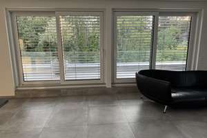 Helle 76 m² 2-Zimmer-Penthause-Wohnung in Junkersdorf – 20 m² Terrasse mit Markise & Klimaanlage