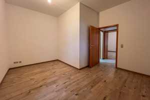 Renovierte Erdgeschosswohnung mit Balkon und neuer Einbauküche in Magdeburg-Sudenburg  – Heidestraße  18, 39112 Magdeburg – Vorschaubild 5