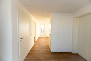 2-Zi Dachgeschosswohnung mit Terrasse – Hofer Straße 68, 4317 Reudnitz-Thonberg, Leipzig – Vorschaubild 1