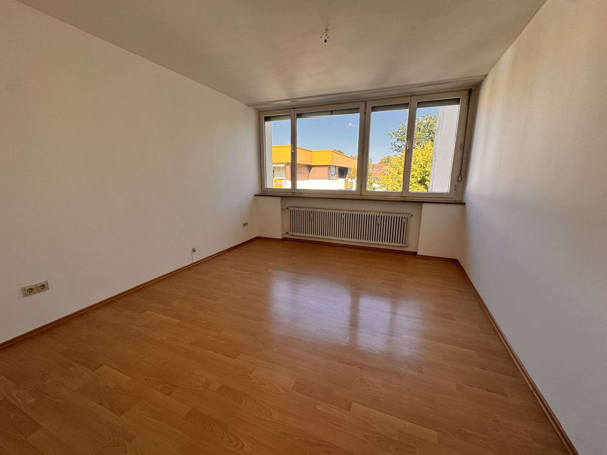 Immobilie in Grünwald - ***Attraktive Lage mit bester Anbindung - helle 3-Zimmer-Wohnung mit Charme*** - Bild 3