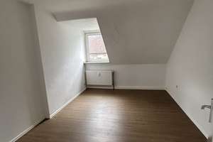 Gemütliche 2-Zimmer-Dachgeschosswohnung – Nobermanns Hude 15, 45326 Altenessen-Süd, Essen – Vorschaubild 2