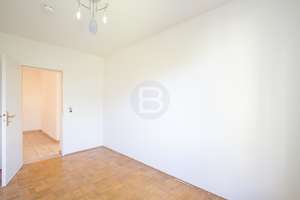 PROVISIONSFREI: Renovierte 3-Zimmerwohnung mit Loggia (bezugsfrei) – Niederhöchstädter Straße 14, 61449 Steinbach (Taunus) – Vorschaubild 24