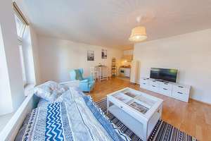 Ruhig, hell, möbliert - Apartment mit Top-Anbindung zwischen Adlershof und Flughafen BER – Die vollständige Adresse der Immobilie erhältst du vom Anbieter., 12524 Altglienicke, Berlin – Vorschaubild 1