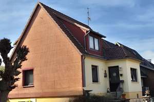 Doppelhaushälfte mit großem Grundstück in Porta-Westfalica OT Nammen! – Die vollständige Adresse der Immobilie erhältst du vom Anbieter., 32457 Porta Westfalica – Vorschaubild 2