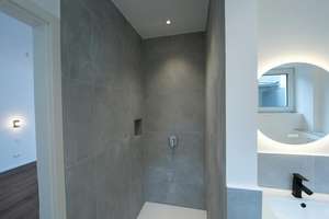 Barrierefreie 5-Zimmer-Wohnung mit 2 Bädern, Garage, Keller-/Hobbyraum und hoher Privatsphäre – Burgstallstrasse 35, 70199 Heslach, Stuttgart – Vorschaubild 11