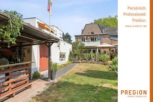Modernes Mehrgenerationenhaus (Bj. 2004) mit 2-3 Wohneinheiten, Garten, Tandemgarage in toller Lage